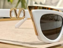 Picture of Valentino Sunglasses _SKUfw56683005fw
